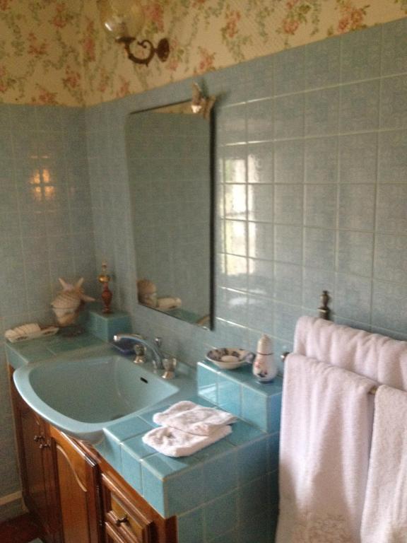 B&B Domaine Le Clos Du Pavillon Бриньол Стая снимка