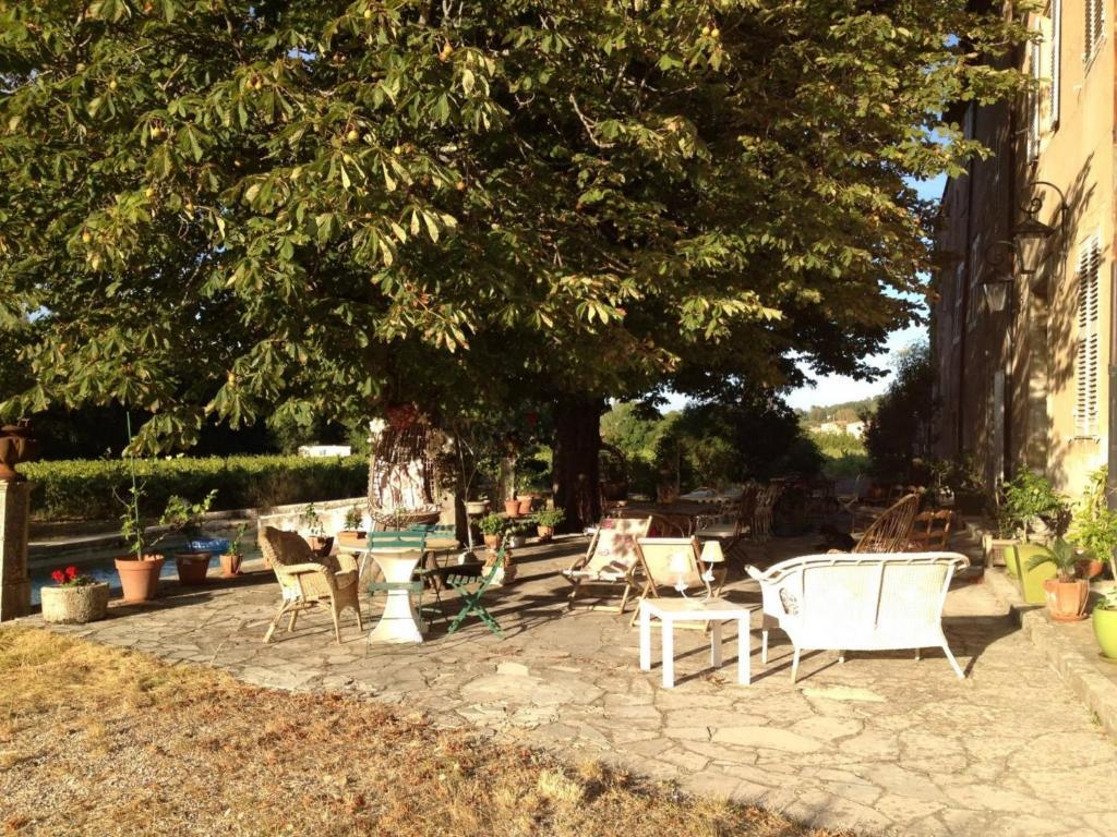 B&B Domaine Le Clos Du Pavillon Бриньол Екстериор снимка