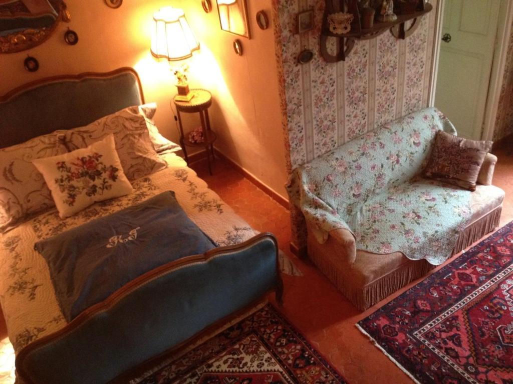 B&B Domaine Le Clos Du Pavillon Бриньол Стая снимка
