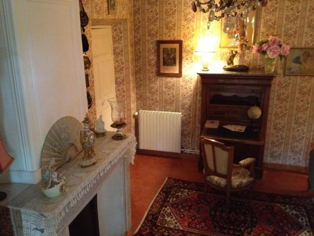 B&B Domaine Le Clos Du Pavillon Бриньол Стая снимка